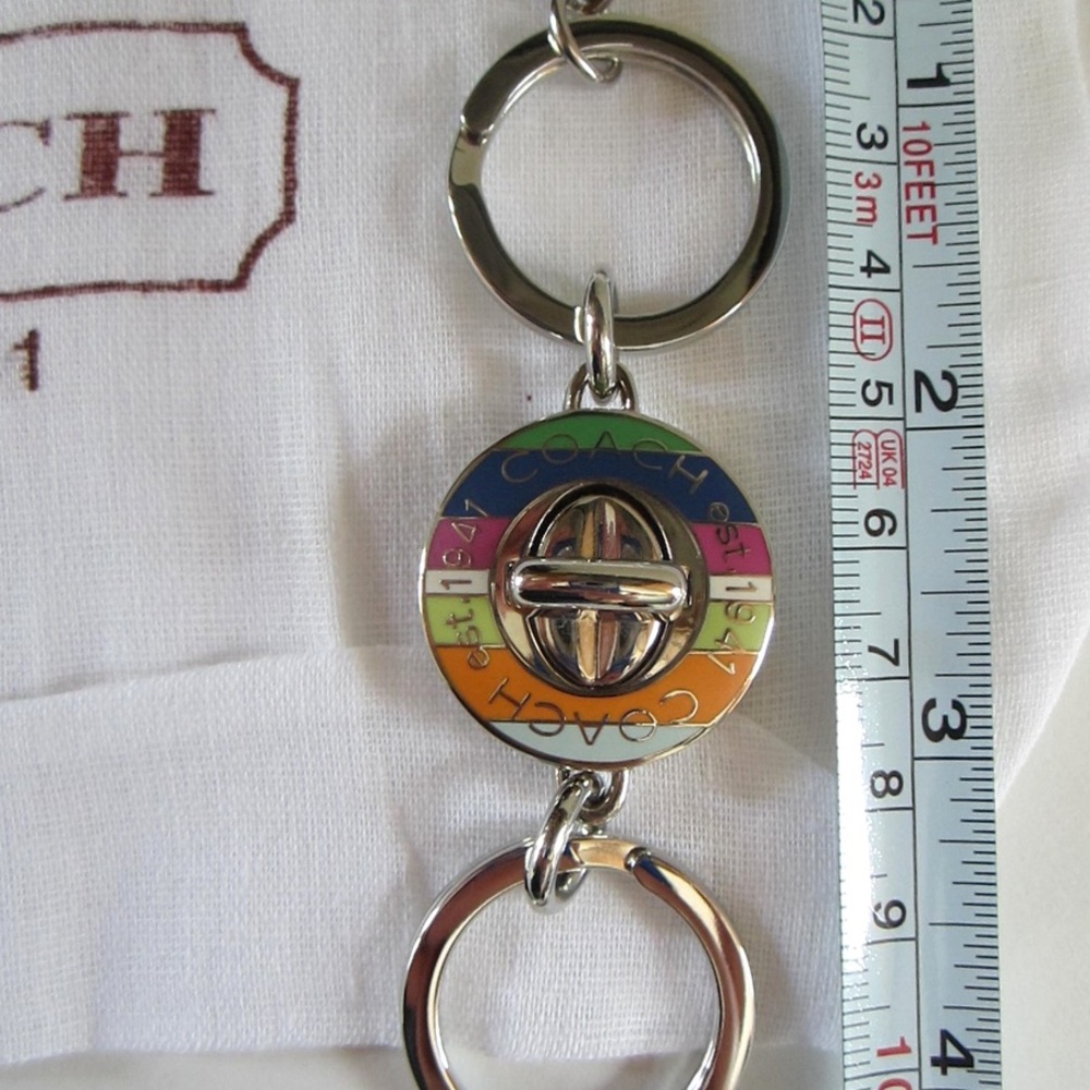 Valet twist lock Coach Silver Keychain